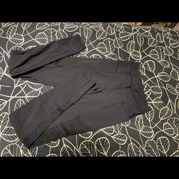 Lululemon “just breathe” tight *RARE - Picture 2 of 4